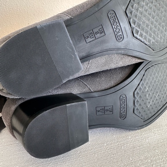 New Aerosoles Crosswalk Gray Suede Ruffled Ankle Booties Women’s 8M - Picture 13 of 14